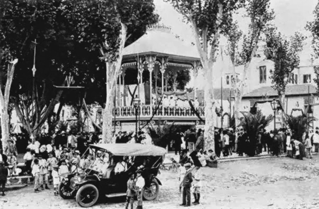 Imagen antigua Quiosco de la Plaza del Charco